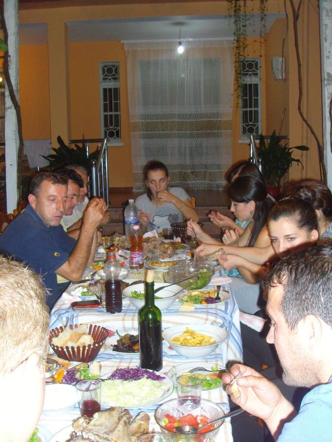 Florians Guesthouse Shkoder Exterior photo